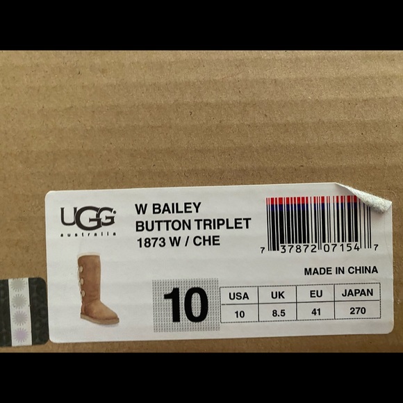 UGG triple Bailey button boots - Picture 6 of 6